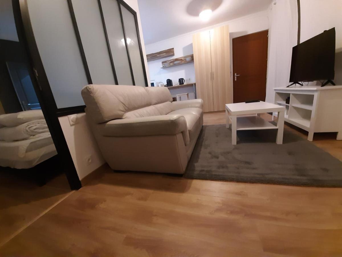 Appartement 2 Pieces, Proche Rer, Bus Et Chateau 랑부예 외부 사진